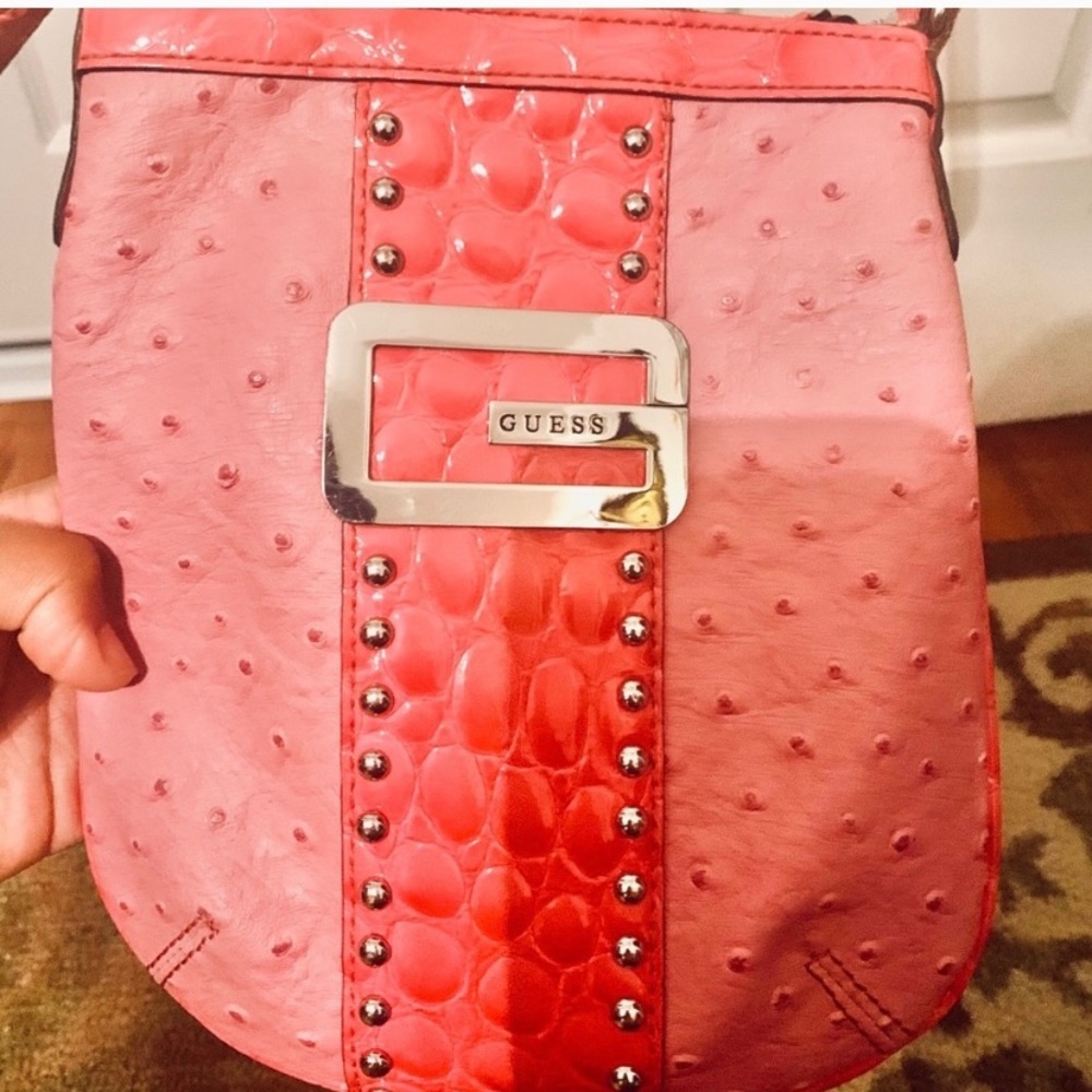 Vintage Pink Guess Purse 👛